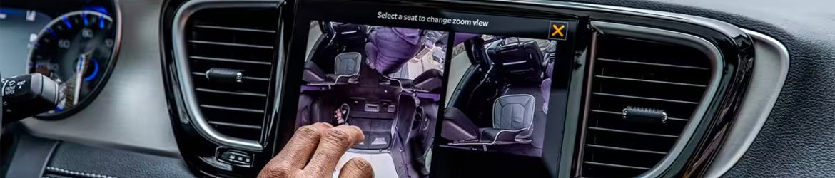 2024 Chrysler Pacifica Plug-In Hybrid interior