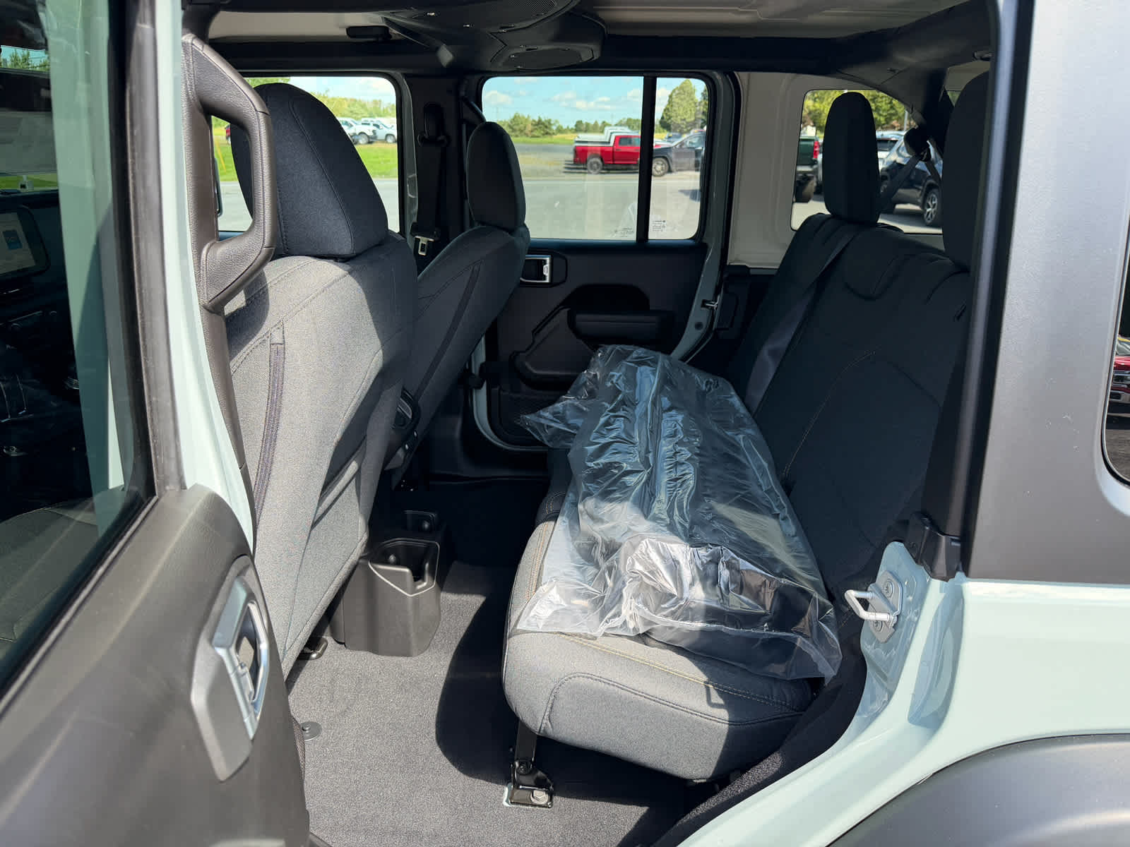 2027 Jeep Wrangler WRANGLER 4-DOOR SPORT S