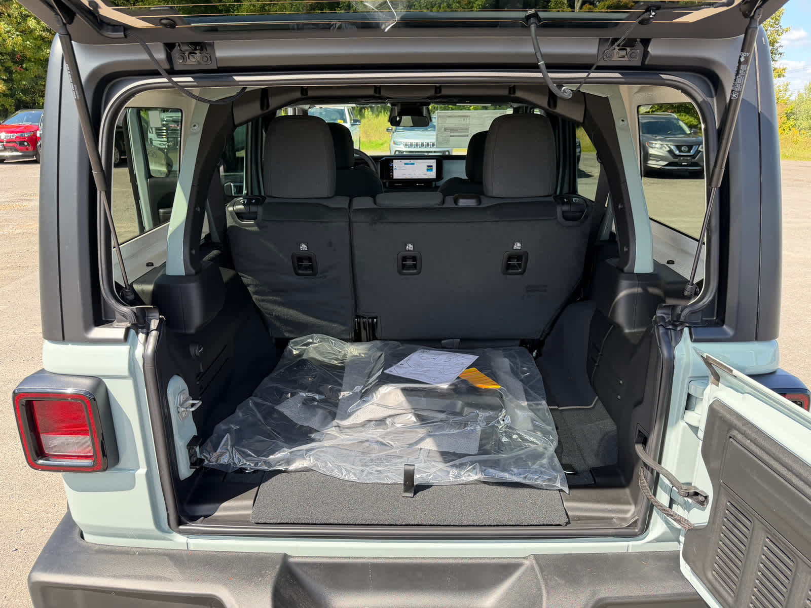 2027 Jeep Wrangler WRANGLER 4-DOOR SPORT S