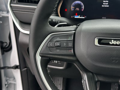 2025 Jeep Grand Cherokee GRAND CHEROKEE LAREDO X 4X4