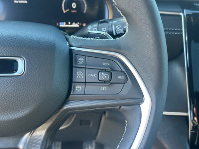 2026 Jeep Grand Cherokee GRAND CHEROKEE LAREDO X 4X4