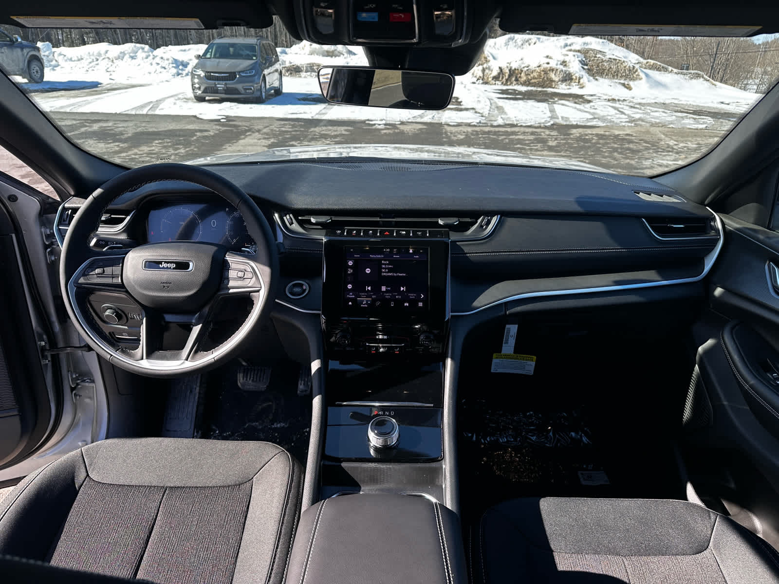 2026 Jeep Grand Cherokee GRAND CHEROKEE LAREDO 4X4