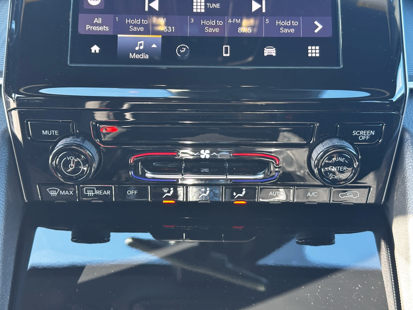 2026 Jeep Grand Cherokee GRAND CHEROKEE LAREDO 4X4