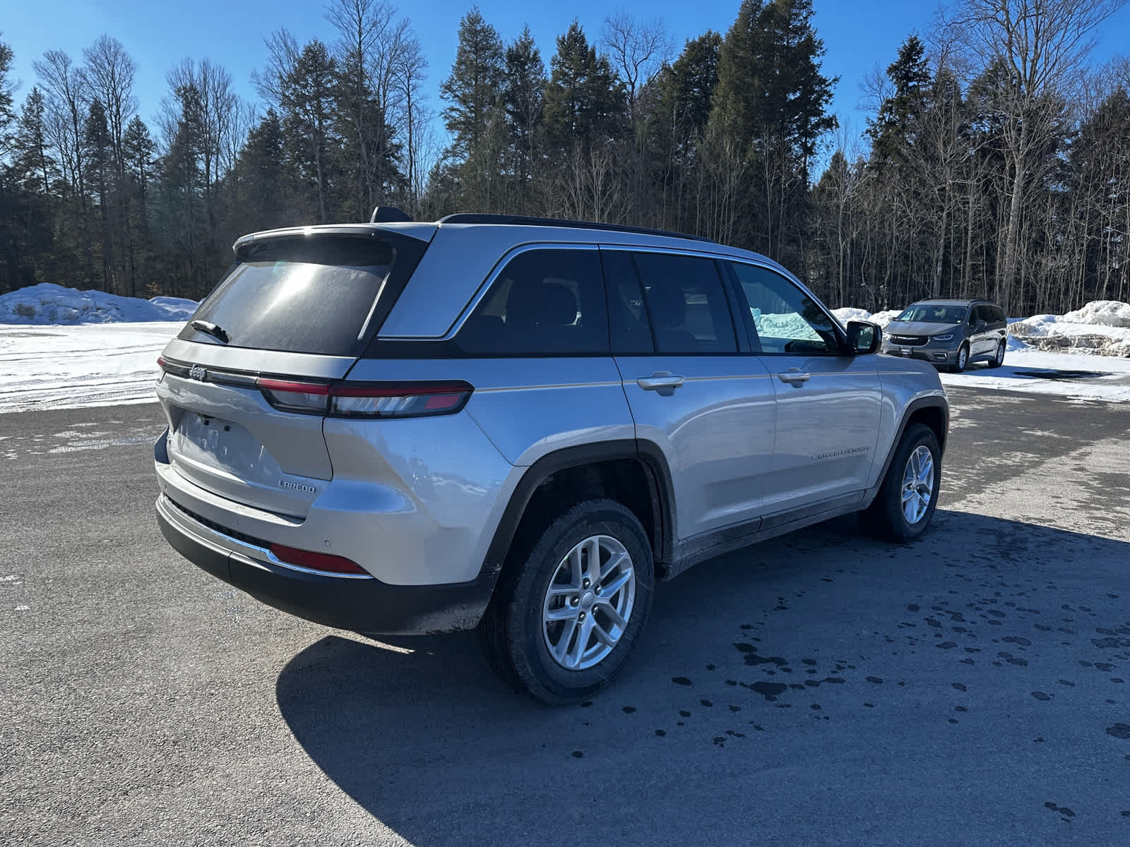 2026 Jeep Grand Cherokee GRAND CHEROKEE LAREDO 4X4