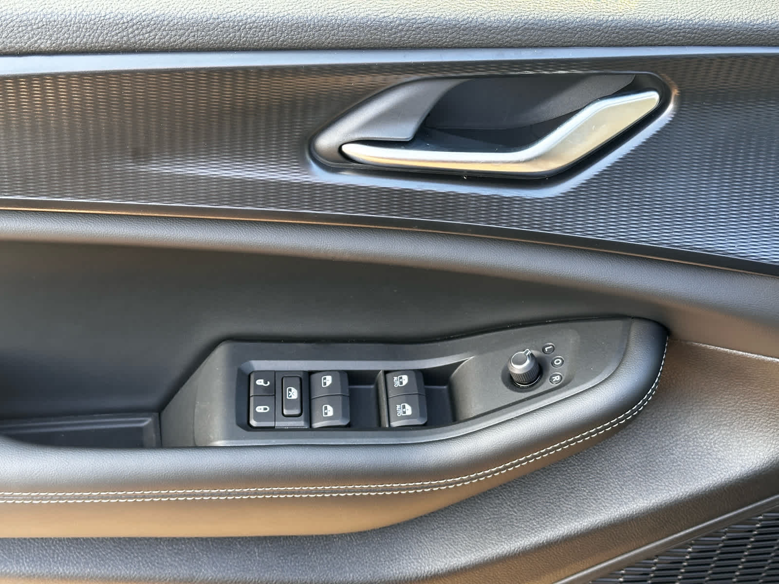 2025 Jeep Grand Cherokee GRAND CHEROKEE ALTITUDE 4X4