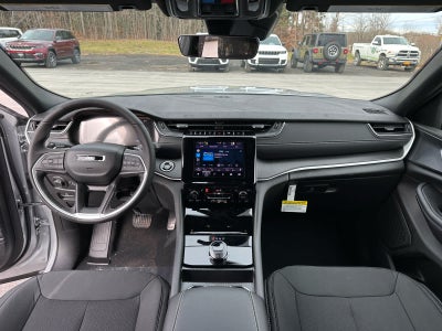 2025 Jeep Grand Cherokee GRAND CHEROKEE LAREDO X 4X4