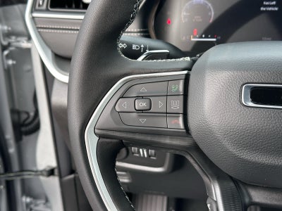 2025 Jeep Grand Cherokee GRAND CHEROKEE LAREDO X 4X4