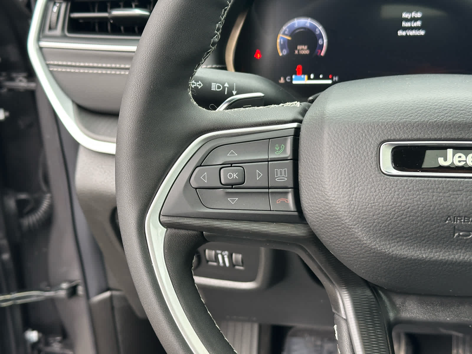 2026 Jeep Grand Cherokee GRAND CHEROKEE LAREDO X 4X4