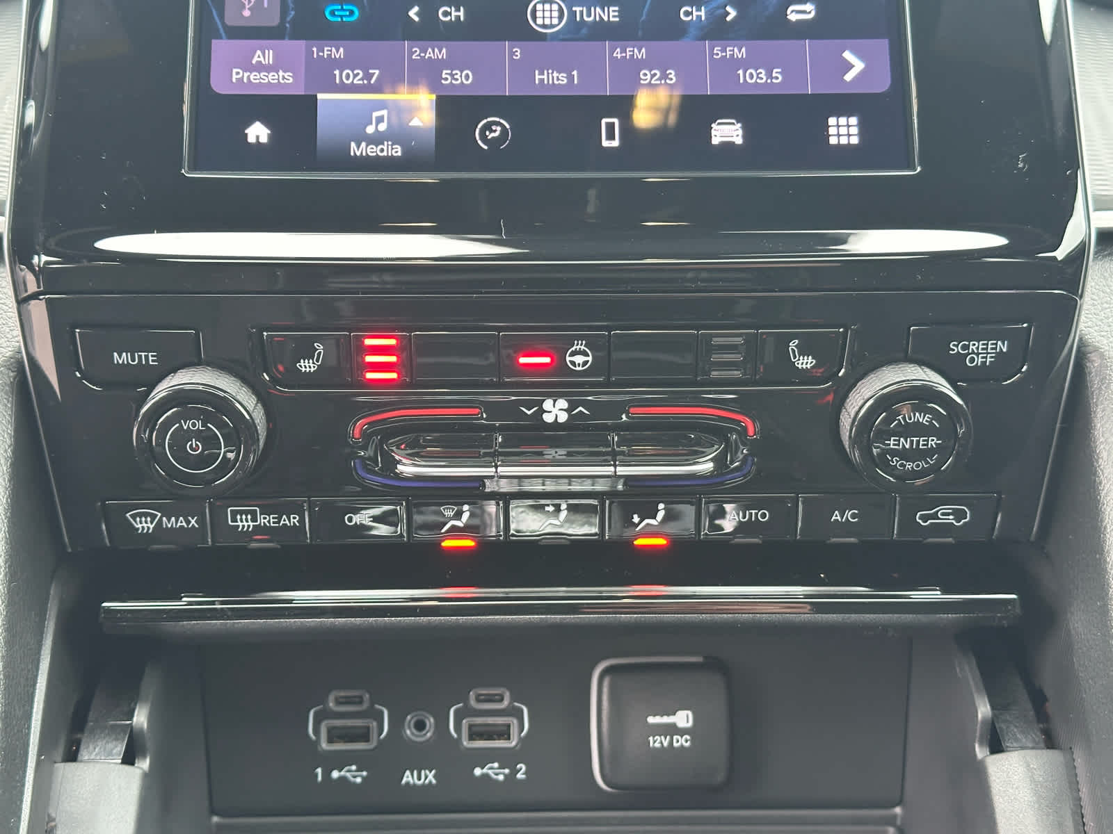 2026 Jeep Grand Cherokee GRAND CHEROKEE LAREDO X 4X4