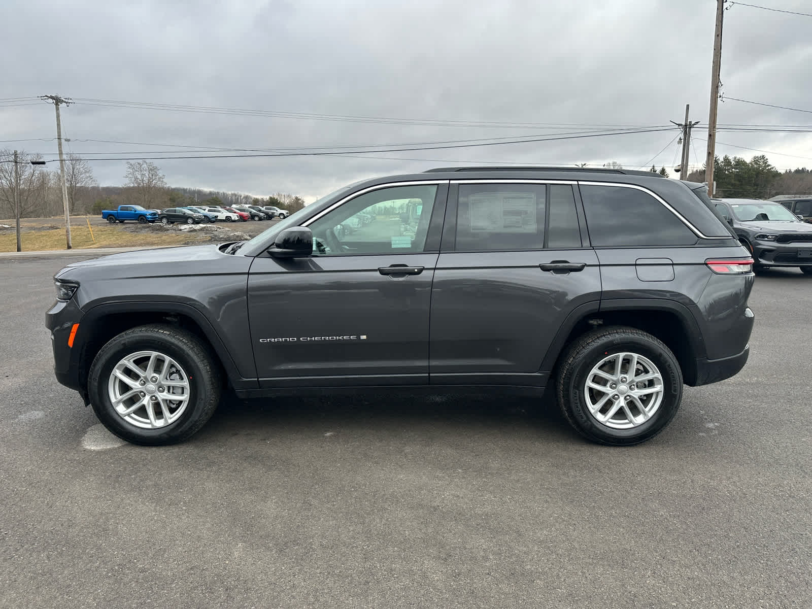 2026 Jeep Grand Cherokee GRAND CHEROKEE LAREDO X 4X4