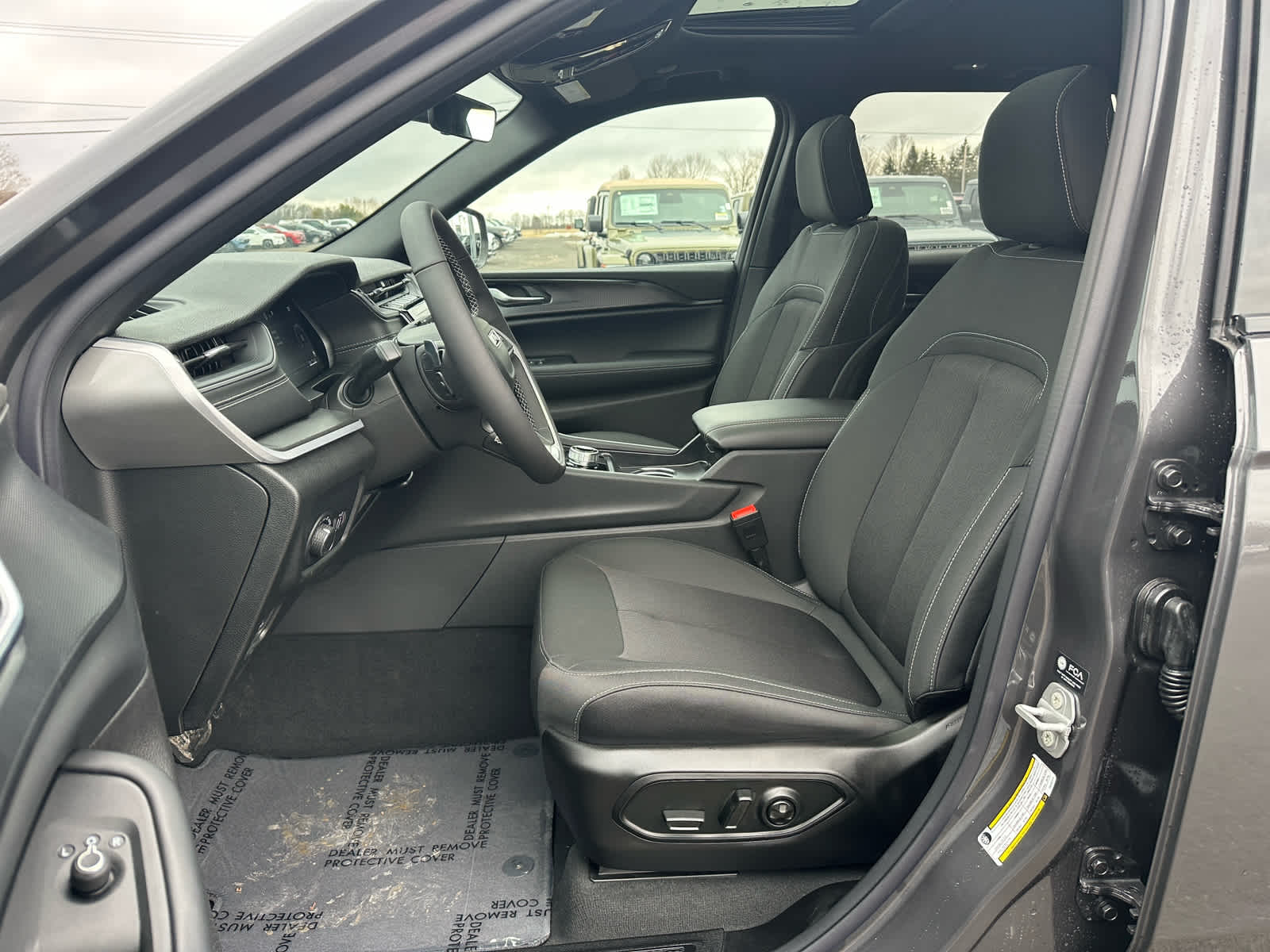 2026 Jeep Grand Cherokee GRAND CHEROKEE LAREDO X 4X4