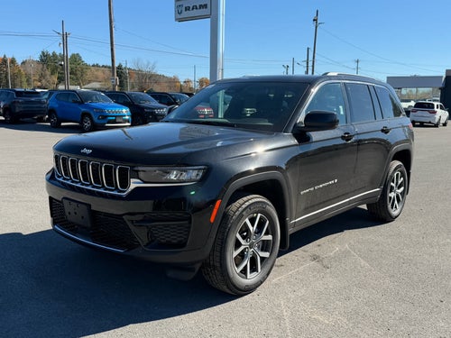 2027 Jeep Grand Cherokee GRAND CHEROKEE LAREDO X 4X4