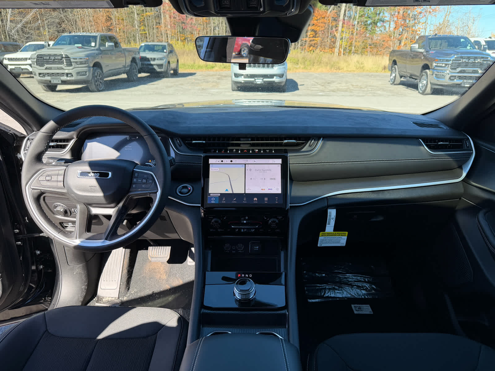 2027 Jeep Grand Cherokee GRAND CHEROKEE LAREDO X 4X4