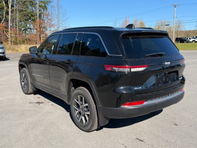 2027 Jeep Grand Cherokee GRAND CHEROKEE LAREDO X 4X4