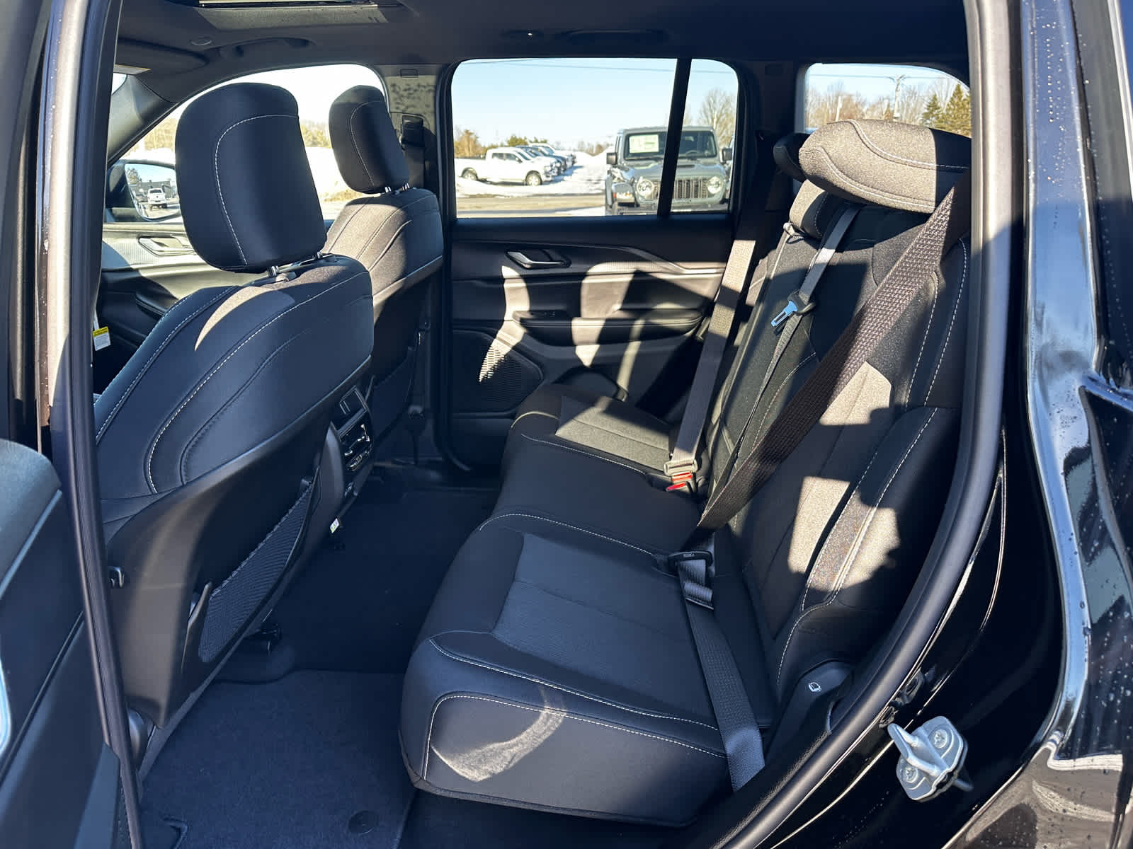 2025 Jeep Grand Cherokee GRAND CHEROKEE LAREDO X 4X4