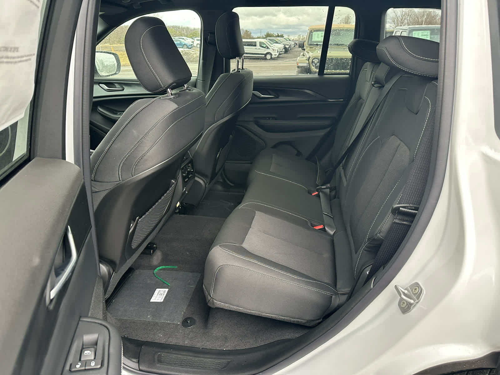 2026 Jeep Grand Cherokee GRAND CHEROKEE LAREDO X 4X4