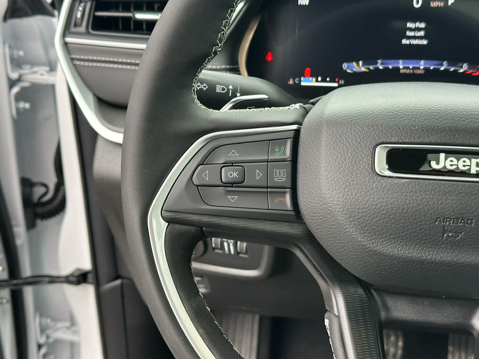 2026 Jeep Grand Cherokee GRAND CHEROKEE LAREDO X 4X4