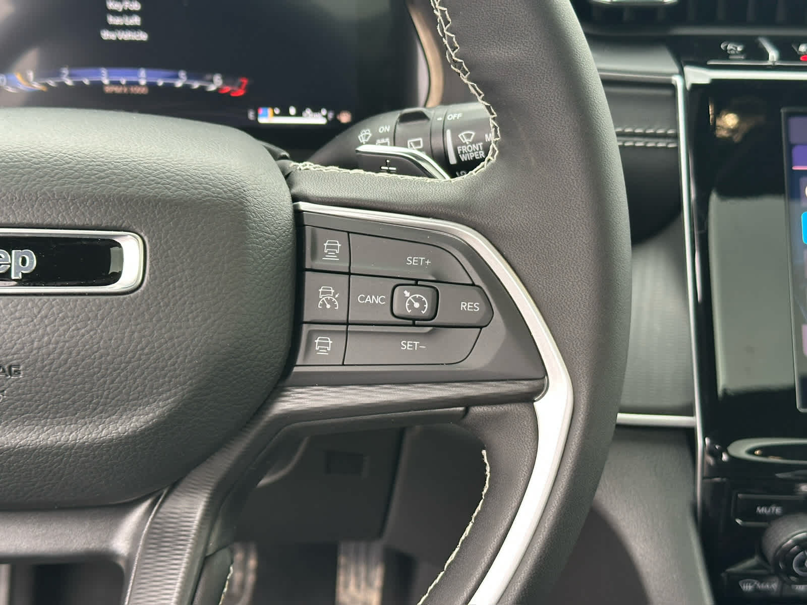 2026 Jeep Grand Cherokee GRAND CHEROKEE LAREDO X 4X4