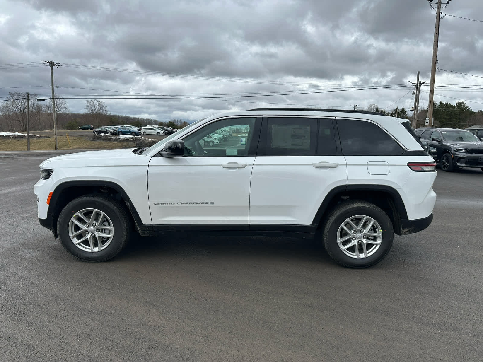 2026 Jeep Grand Cherokee GRAND CHEROKEE LAREDO X 4X4