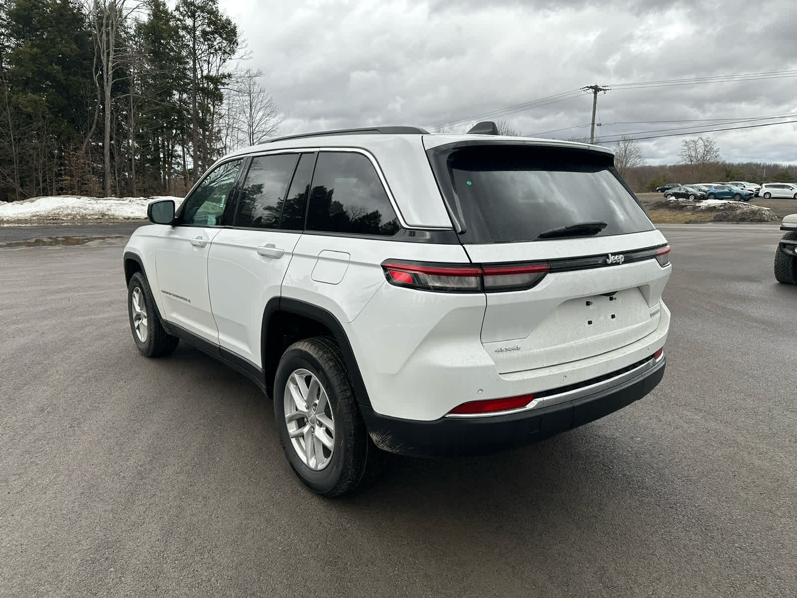 2026 Jeep Grand Cherokee GRAND CHEROKEE LAREDO X 4X4