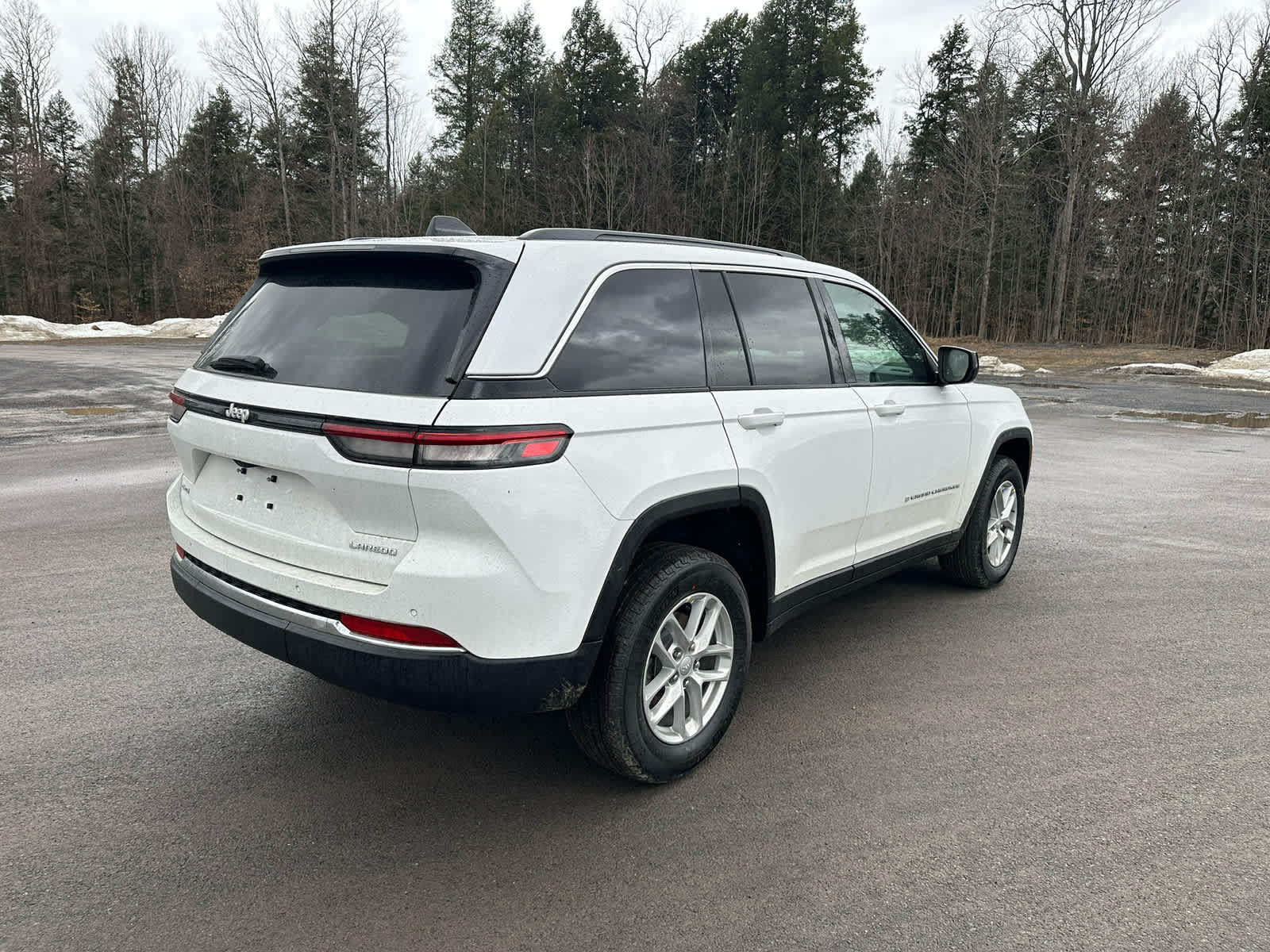 2026 Jeep Grand Cherokee GRAND CHEROKEE LAREDO X 4X4