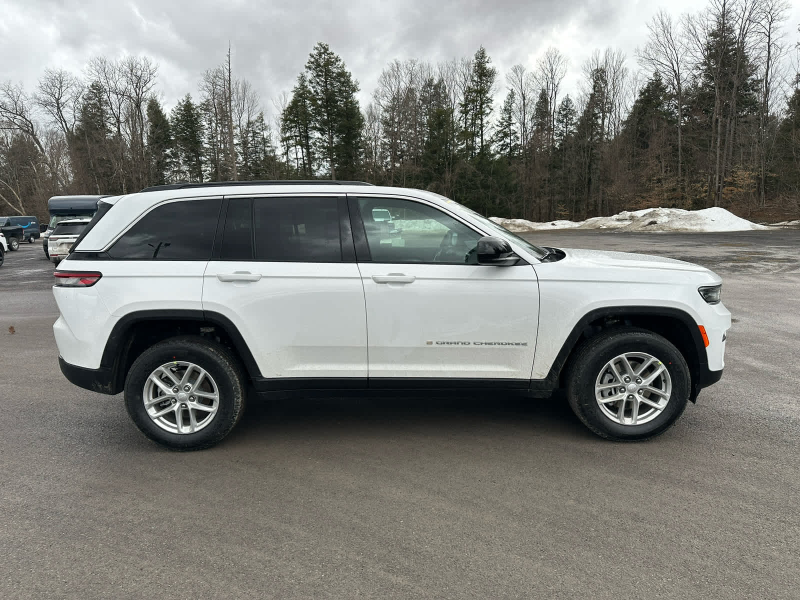 2026 Jeep Grand Cherokee GRAND CHEROKEE LAREDO X 4X4