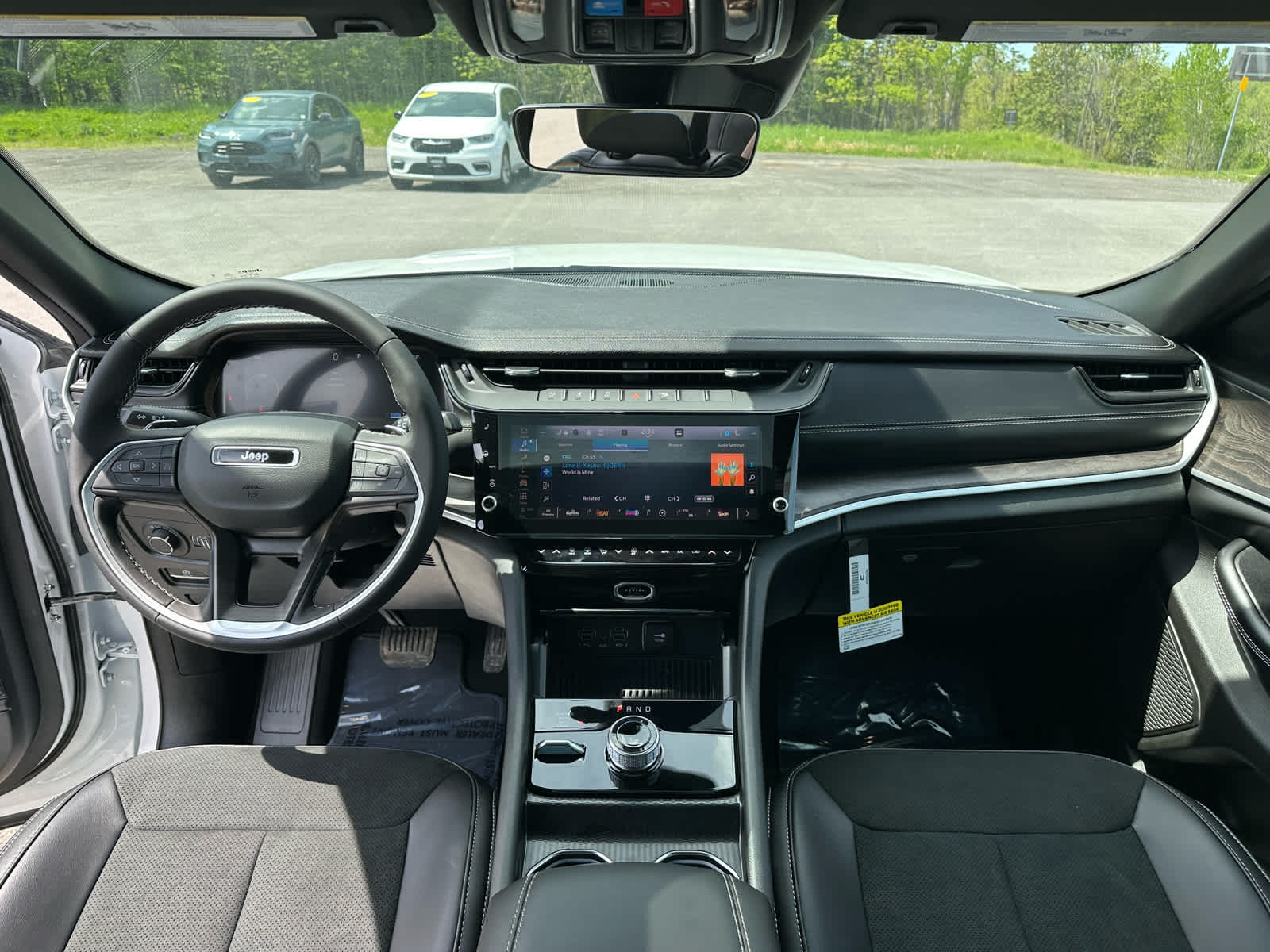2026 Jeep Grand Cherokee GRAND CHEROKEE LAREDO ALTITUDE 4X4