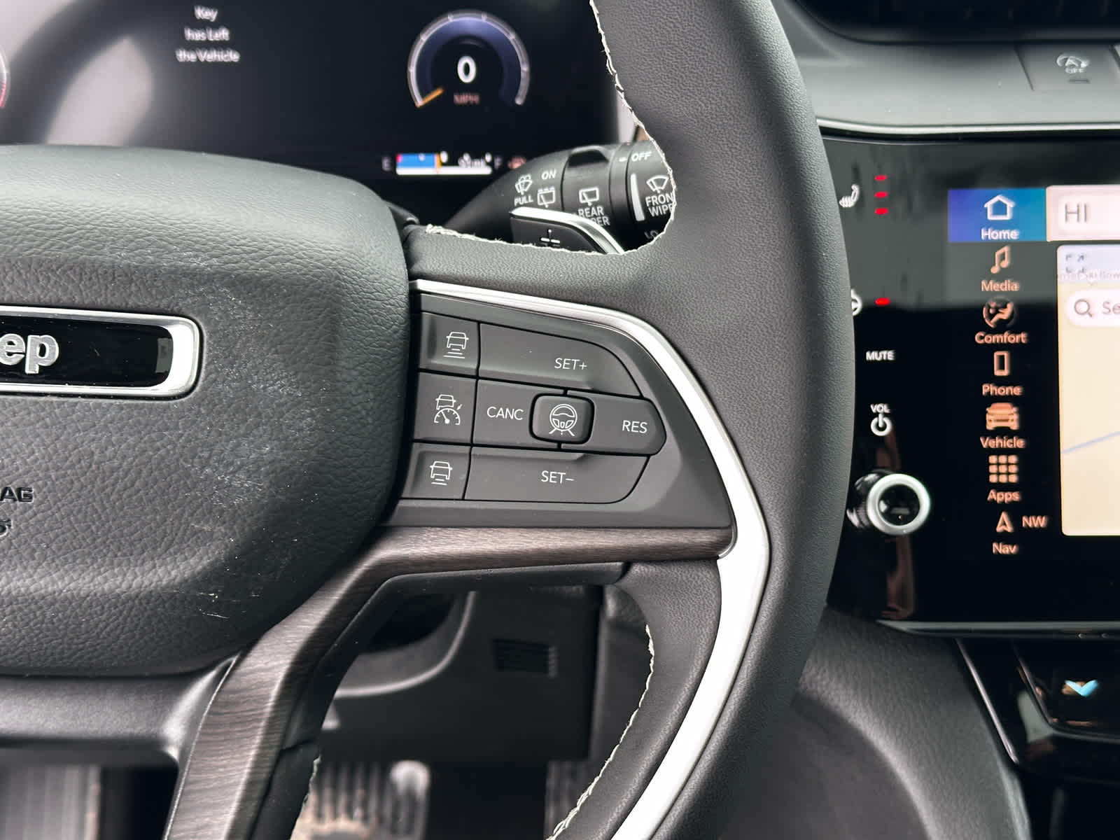 2026 Jeep Grand Cherokee GRAND CHEROKEE LAREDO ALTITUDE 4X4