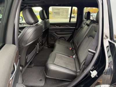 2027 Jeep Grand Cherokee GRAND CHEROKEE LAREDO ALTITUDE 4X4