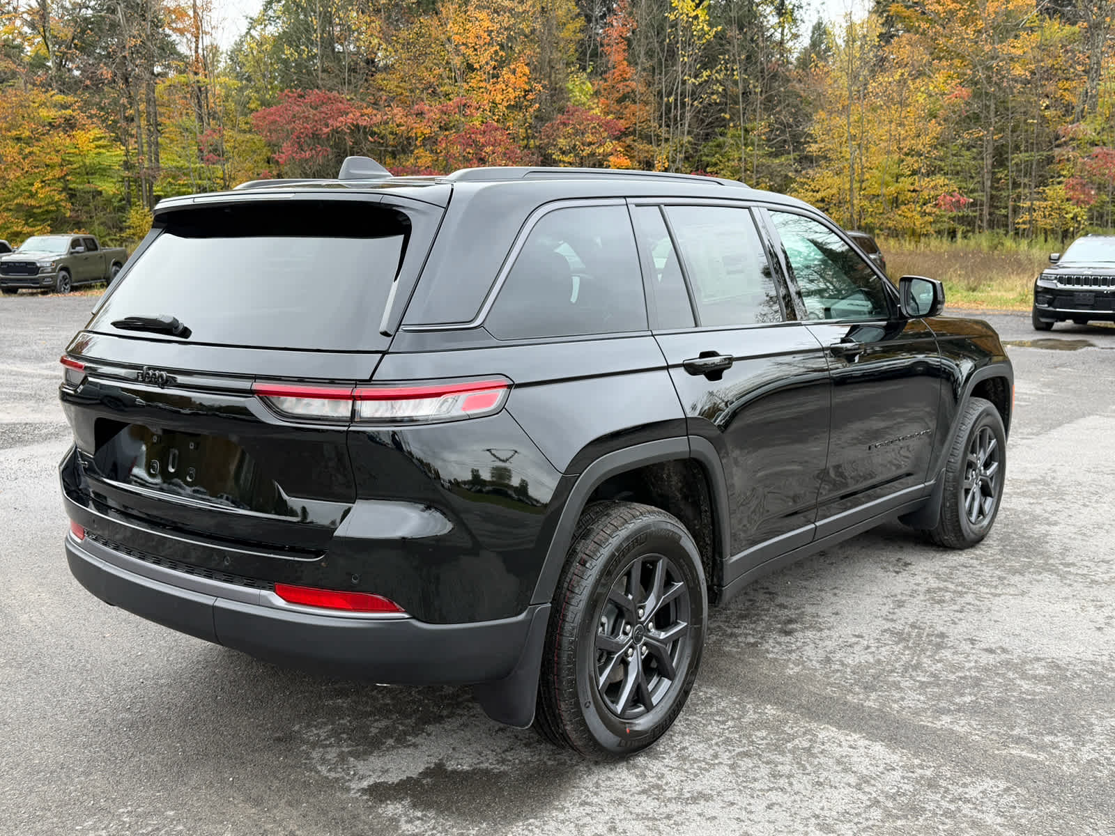 2027 Jeep Grand Cherokee GRAND CHEROKEE LAREDO ALTITUDE 4X4