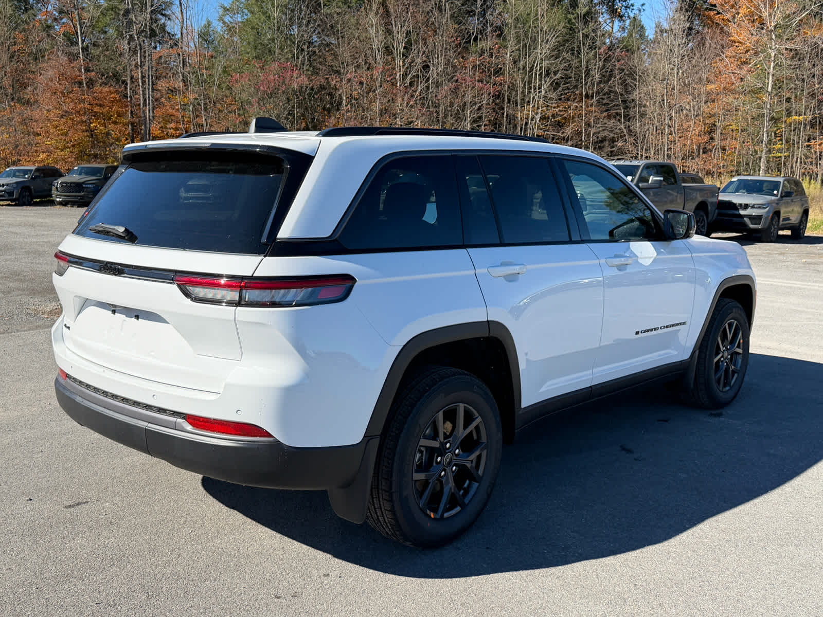 2027 Jeep Grand Cherokee GRAND CHEROKEE LAREDO ALTITUDE 4X4