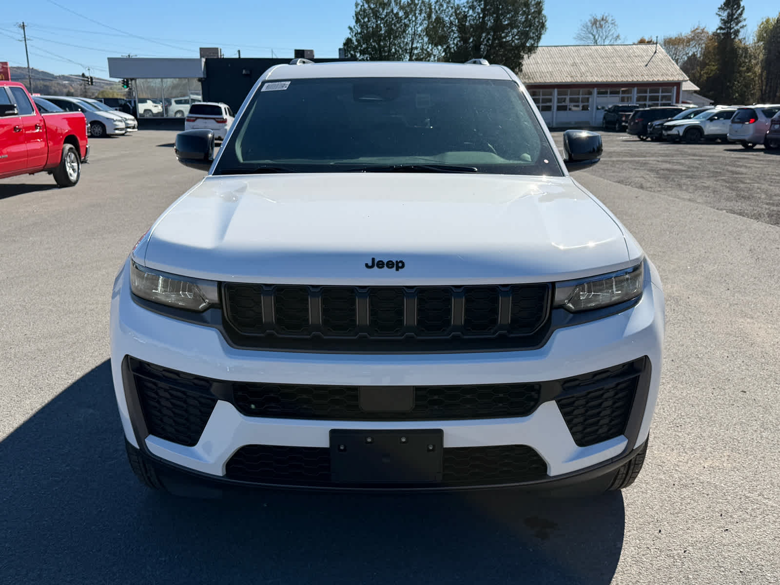 2027 Jeep Grand Cherokee GRAND CHEROKEE LAREDO ALTITUDE 4X4