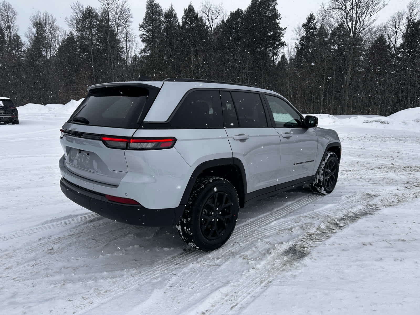 2026 Jeep Grand Cherokee GRAND CHEROKEE LAREDO ALTITUDE 4X4