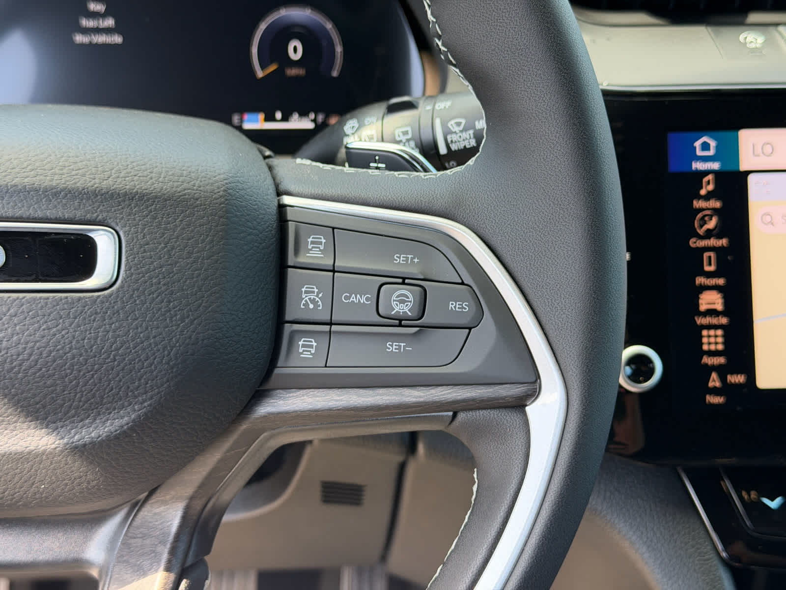 2027 Jeep Grand Cherokee GRAND CHEROKEE LAREDO ALTITUDE 4X4