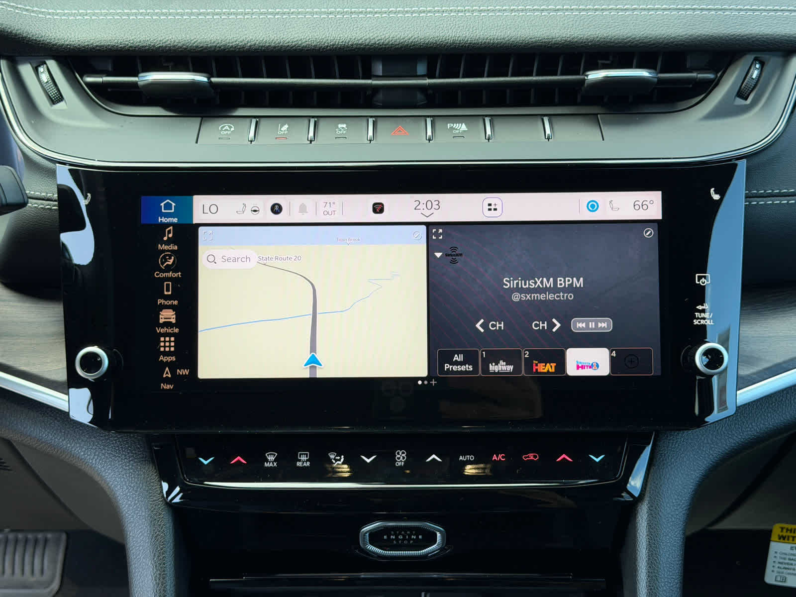 2027 Jeep Grand Cherokee GRAND CHEROKEE LAREDO ALTITUDE 4X4