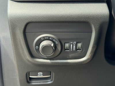 2027 Jeep Grand Cherokee GRAND CHEROKEE LAREDO ALTITUDE 4X4
