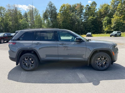 2027 Jeep Grand Cherokee GRAND CHEROKEE LAREDO ALTITUDE 4X4