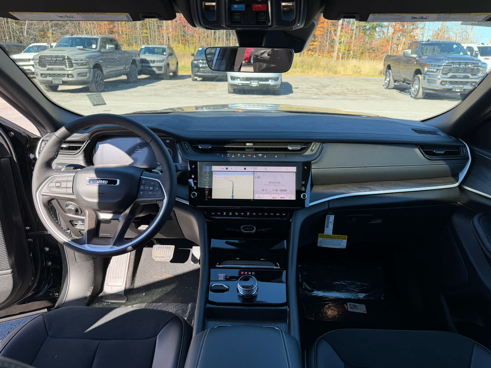 2027 Jeep Grand Cherokee GRAND CHEROKEE LAREDO ALTITUDE 4X4