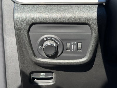 2027 Jeep Grand Cherokee GRAND CHEROKEE LAREDO ALTITUDE 4X4