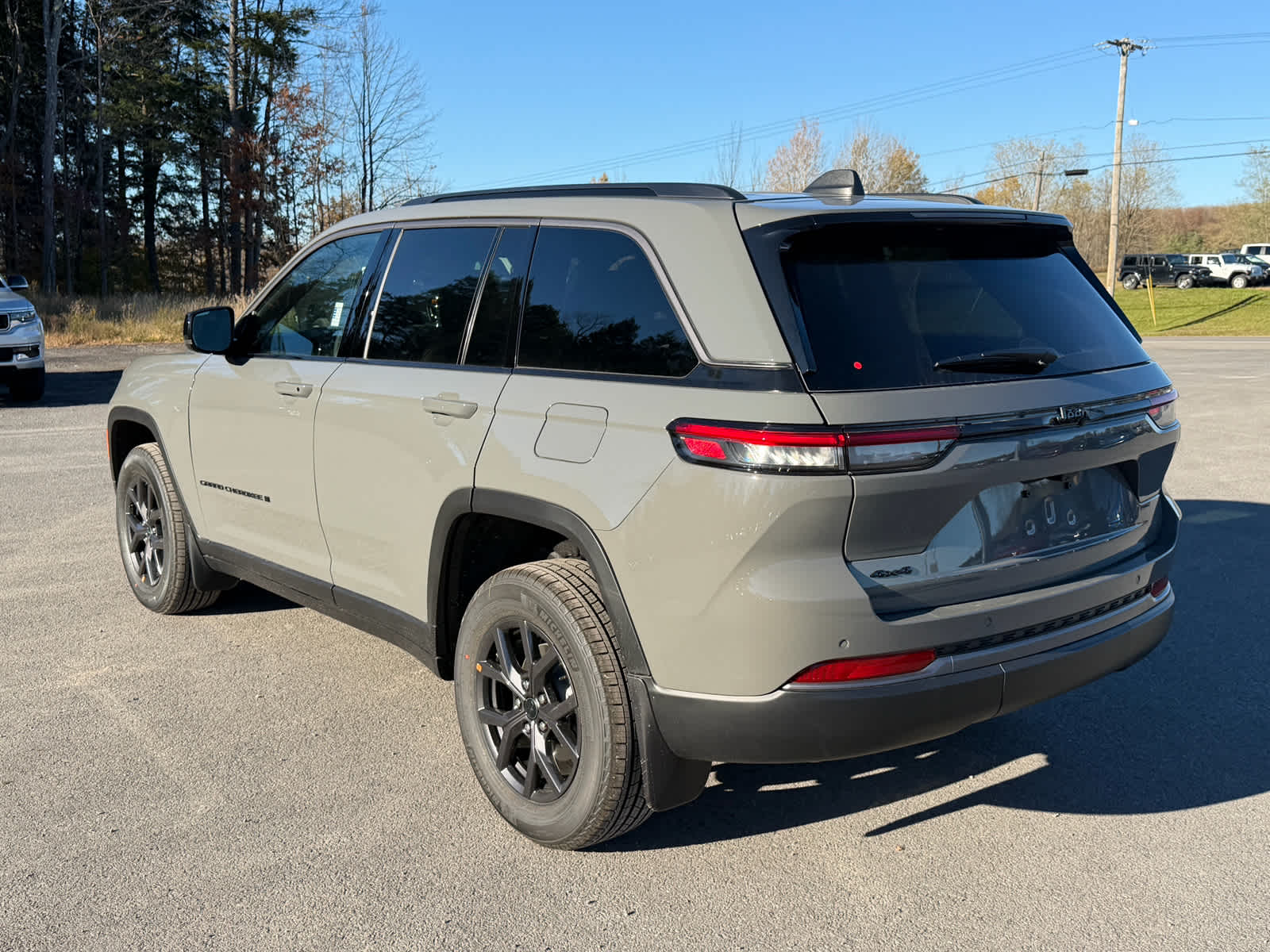 2027 Jeep Grand Cherokee GRAND CHEROKEE LAREDO ALTITUDE 4X4