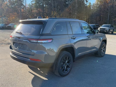 2027 Jeep Grand Cherokee GRAND CHEROKEE LAREDO ALTITUDE 4X4