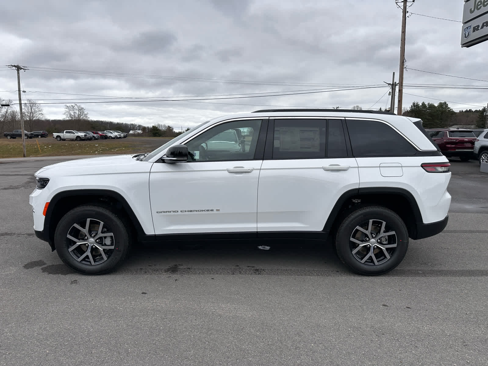 2025 Jeep Grand Cherokee GRAND CHEROKEE LIMITED 4X4