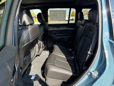 2027 Jeep Grand Cherokee GRAND CHEROKEE LIMITED 4X4