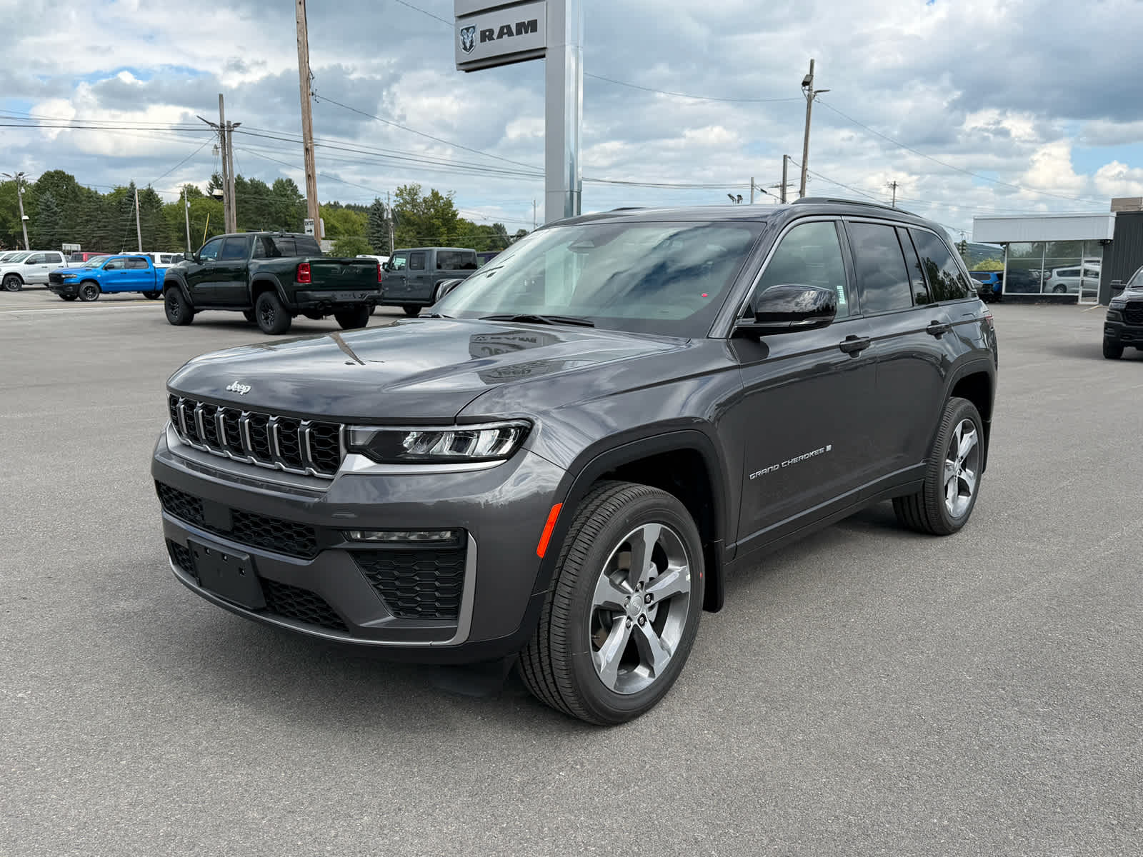 2026 Jeep Grand Cherokee GRAND CHEROKEE LIMITED 4X4