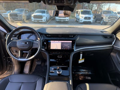 2027 Jeep Grand Cherokee GRAND CHEROKEE LIMITED 4X4