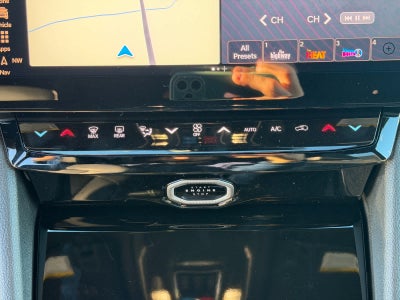 2027 Jeep Grand Cherokee GRAND CHEROKEE LIMITED 4X4