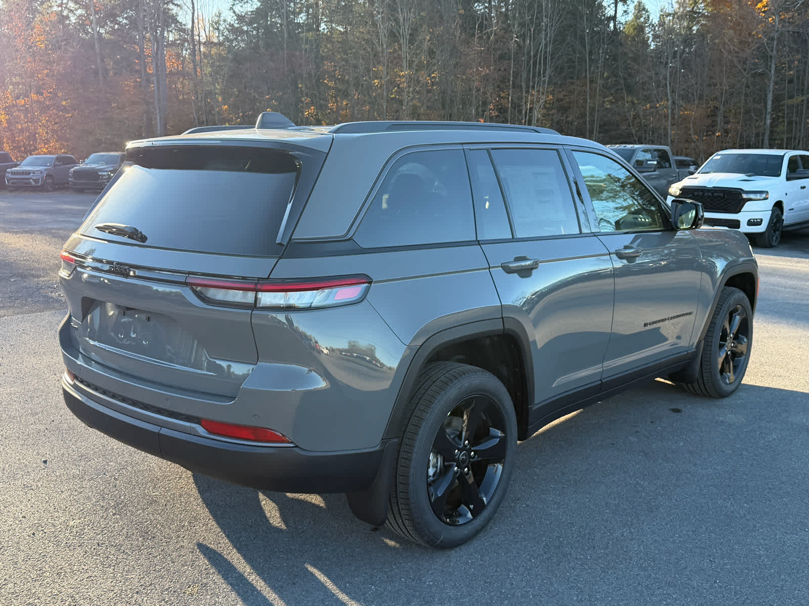 2027 Jeep Grand Cherokee GRAND CHEROKEE LIMITED 4X4