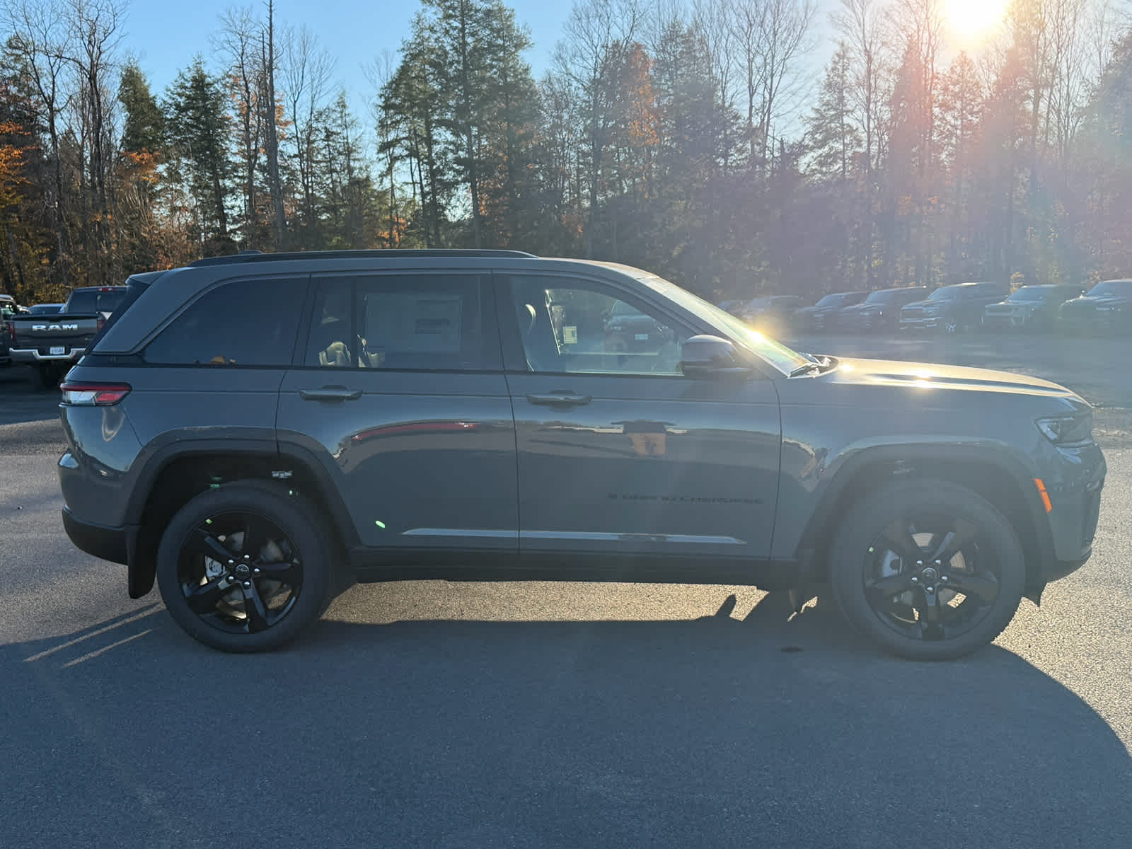 2027 Jeep Grand Cherokee GRAND CHEROKEE LIMITED 4X4