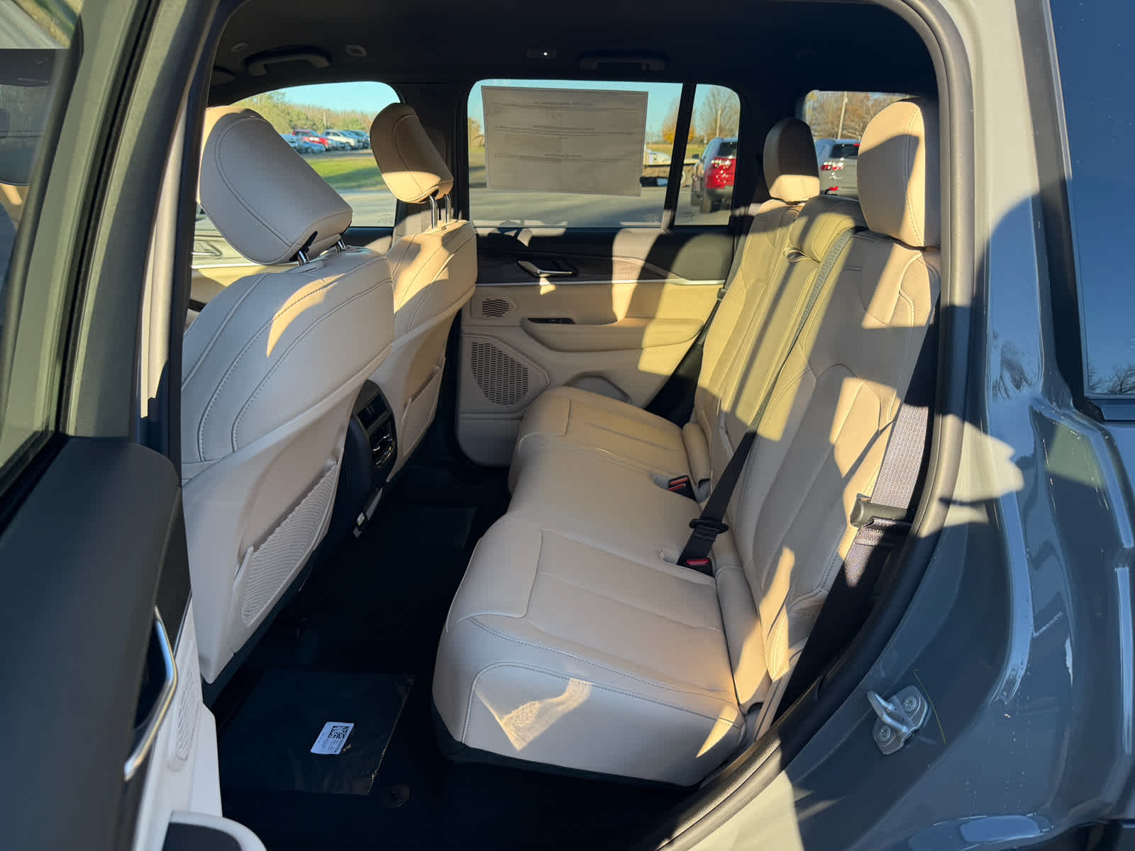 2027 Jeep Grand Cherokee GRAND CHEROKEE LIMITED 4X4
