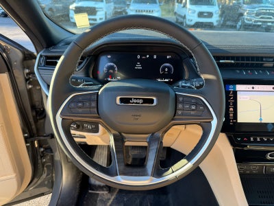 2027 Jeep Grand Cherokee GRAND CHEROKEE LIMITED 4X4